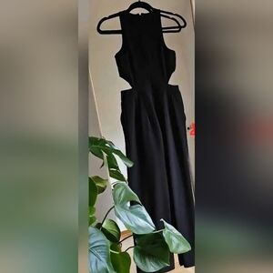 Elegant Black Sleeveless Dress